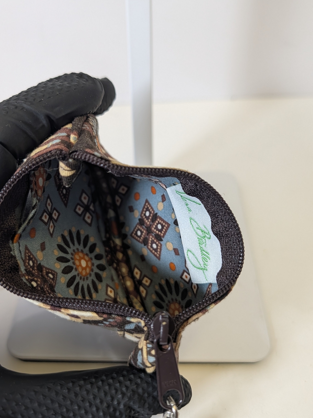 Vera Bradley Retired 2012 CANYON Pattern Quilted Shoulder Bag & Matching Coin Pu - Picture 11 of 11